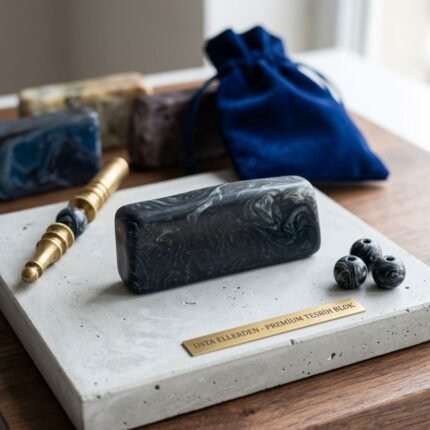 Katalin siyah beyaz damarlı sıkma kehribar blok. Tesbih yapımı için estetik ve dayanıklı premium kehribar hammaddesi.