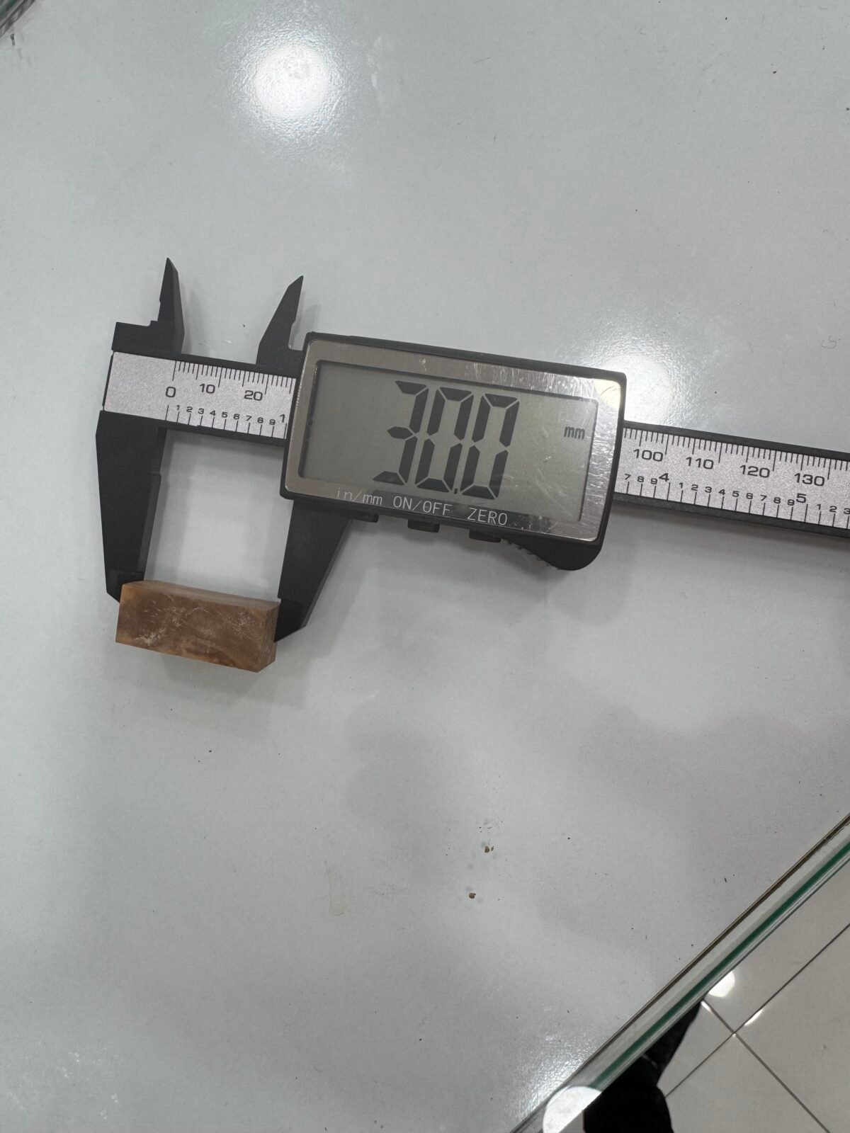 kuka-blok-12x16x30-mm-tespihlik-kuka-parca 12x16x30 mm kuka blok ile tespih ve takı yapımı için doğal ve kaliteli kuka parça. Dayanıklı ve işlenebilir malzeme.